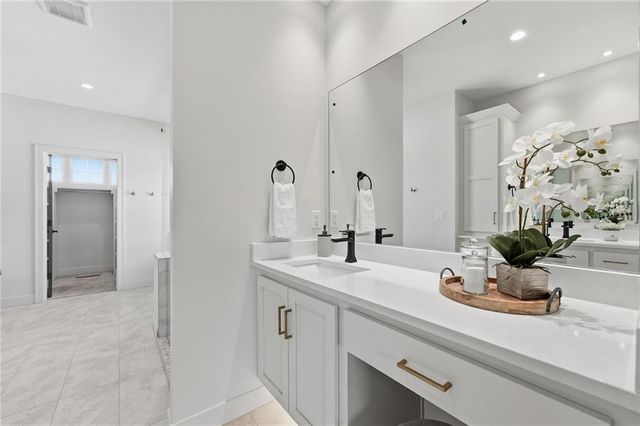 4225 NE Overbrook Drive, Lee's Summit, MO 64064