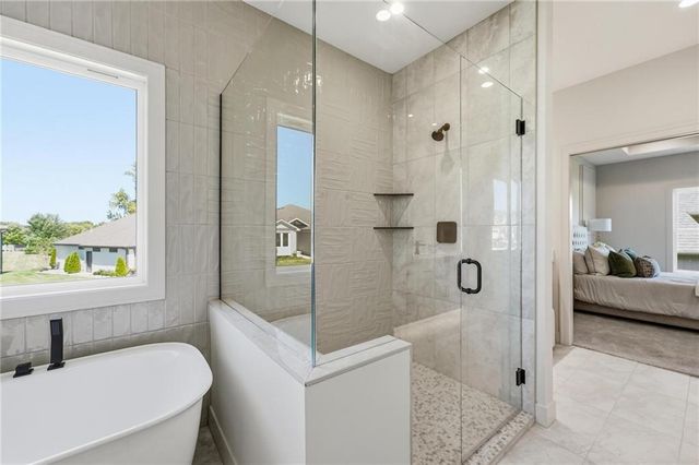 4225 NE Overbrook Drive, Lee's Summit, MO 64064
