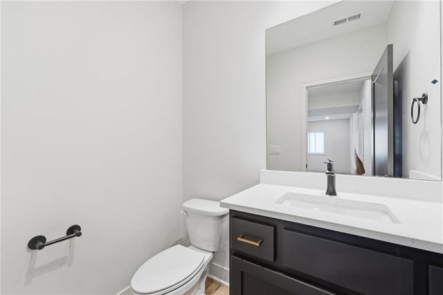 4225 NE Overbrook Drive, Lee's Summit, MO 64064
