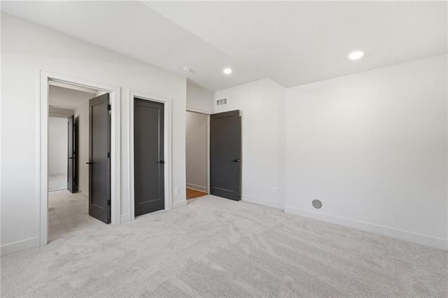 4225 NE Overbrook Drive, Lee's Summit, MO 64064