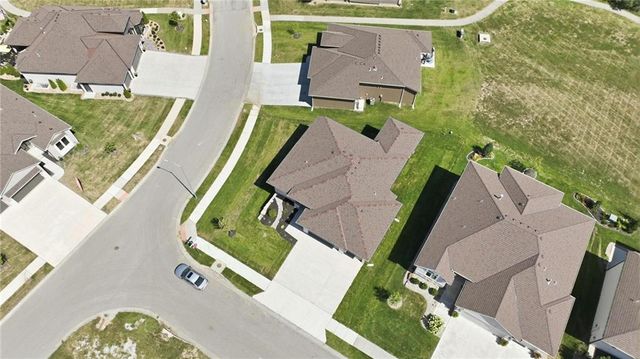 4225 NE Overbrook Drive, Lee's Summit, MO 64064