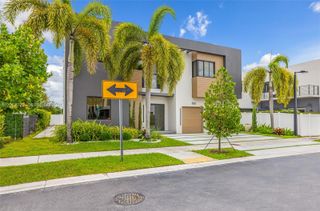 7541 NW 100th Ave, Doral, FL 33178