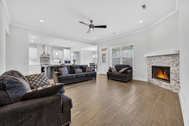 1131 Spring Hollow Road, Bentonville, AR 72713
