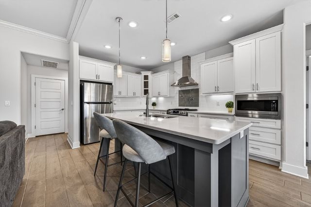 1131 Spring Hollow Road, Bentonville, AR 72713