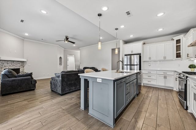1131 Spring Hollow Road, Bentonville, AR 72713