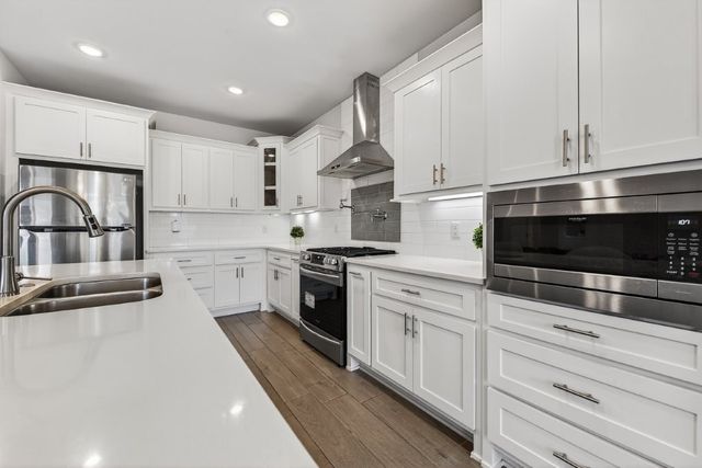 1131 Spring Hollow Road, Bentonville, AR 72713
