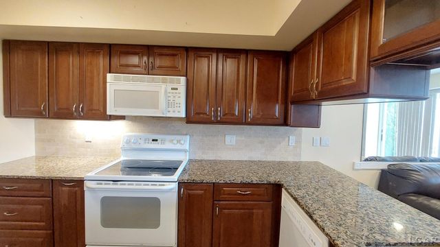 1359 Lake Shore Drive, Brooklyn, MI 49230