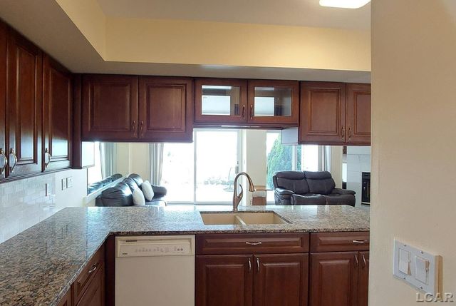 1359 Lake Shore Drive, Brooklyn, MI 49230