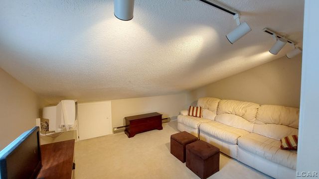 1359 Lake Shore Drive, Brooklyn, MI 49230