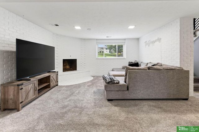 2610 N 138 Street, Omaha, NE 68164