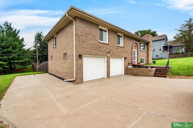 2610 N 138 Street, Omaha, NE 68164