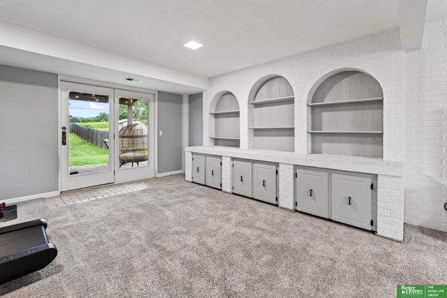 2610 N 138 Street, Omaha, NE 68164