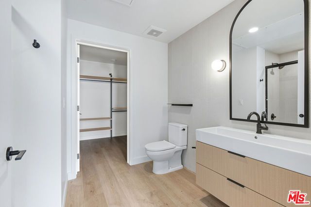3555 Overland Avenue 613, Los Angeles, CA 90034