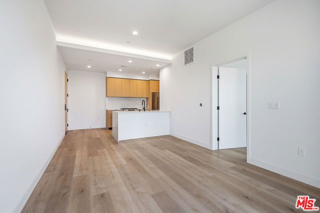 3555 Overland Avenue 613, Los Angeles, CA 90034