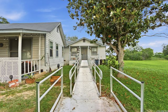 14011 Wisdom Rd, Atascosa, TX 78002