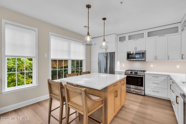 589 St Andrews Place, Manalapan, NJ 07726