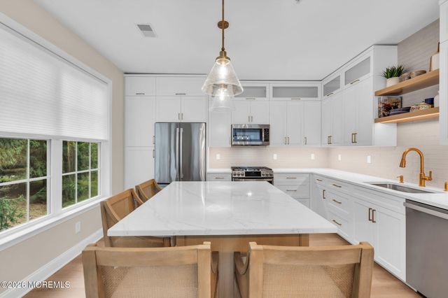 589 St Andrews Place, Manalapan, NJ 07726