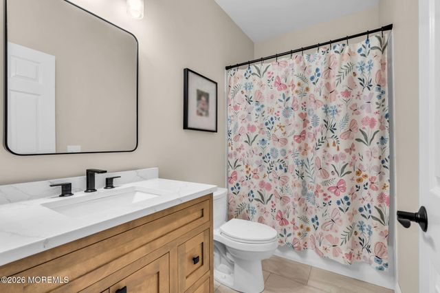 589 St Andrews Place, Manalapan, NJ 07726