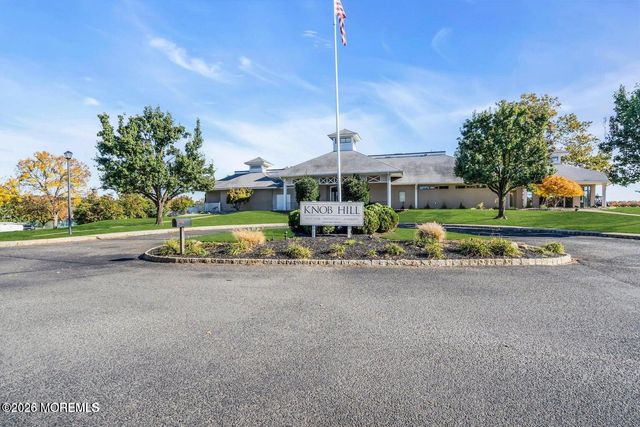 589 St Andrews Place, Manalapan, NJ 07726