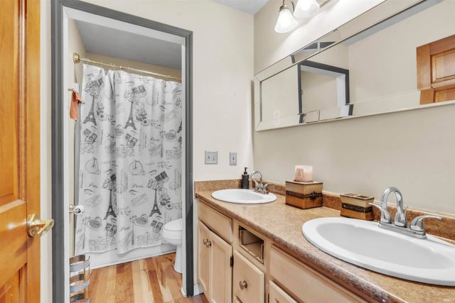 8934 Stoneridge Court, Fort Wayne, IN 46825