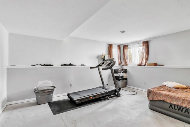 8934 Stoneridge Court, Fort Wayne, IN 46825