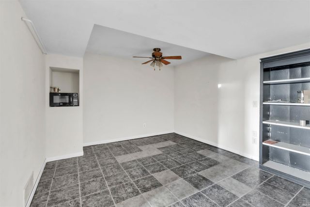 8934 Stoneridge Court, Fort Wayne, IN 46825