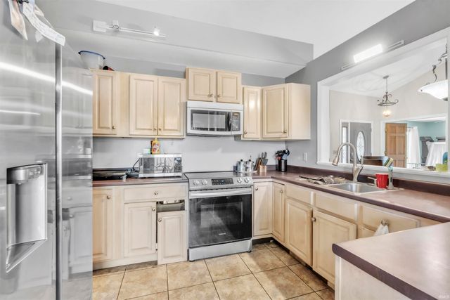 8934 Stoneridge Court, Fort Wayne, IN 46825