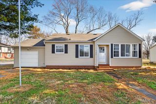 126 N 44th Street, Belleville, IL 62226