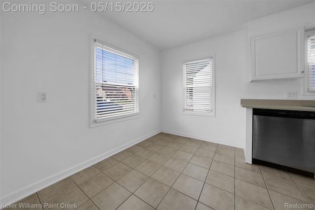 140 W Garfield Avenue, Hazel Park, MI 48030