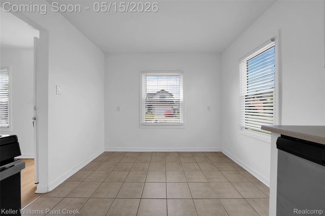140 W Garfield Avenue, Hazel Park, MI 48030