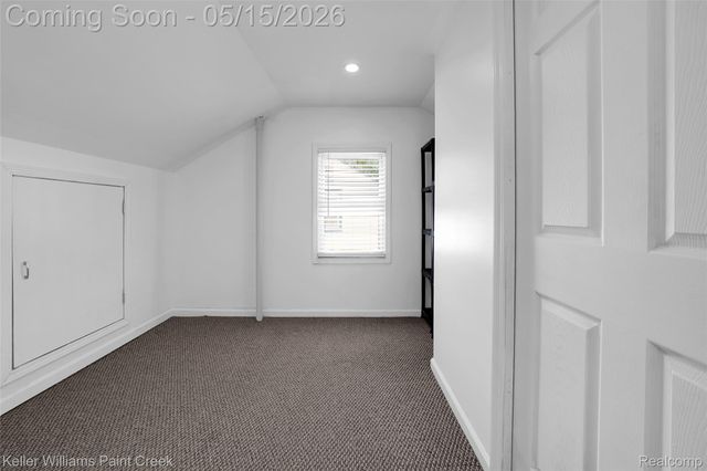 140 W Garfield Avenue, Hazel Park, MI 48030
