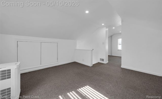 140 W Garfield Avenue, Hazel Park, MI 48030