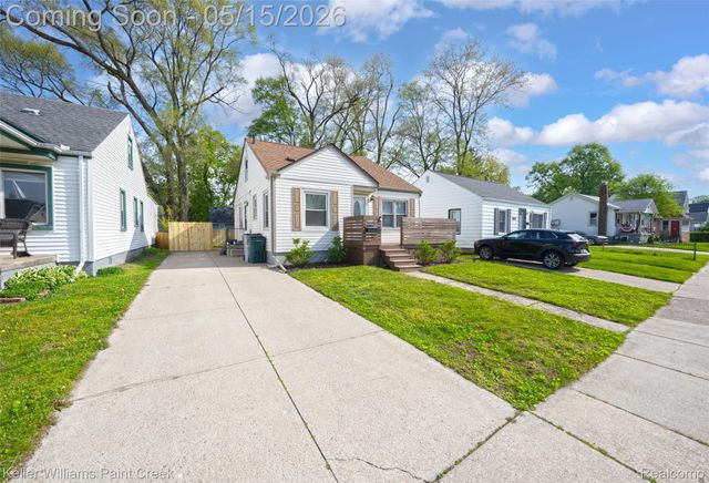 140 W Garfield Avenue, Hazel Park, MI 48030