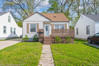 140 W Garfield Avenue, Hazel Park, MI 48030