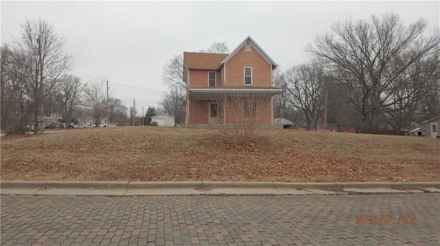 344 W 10th Street, Horton, KS 66439