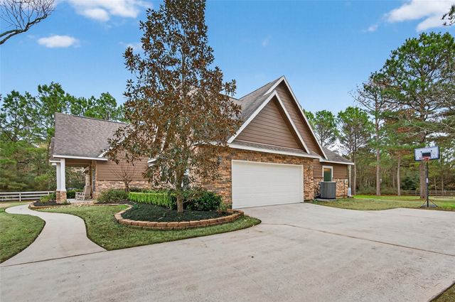 12969 Shady Woods Court, Montgomery, TX 77316