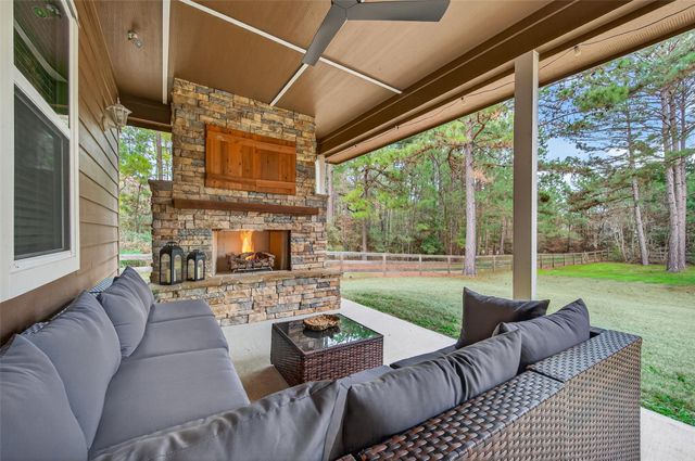 12969 Shady Woods Court, Montgomery, TX 77316