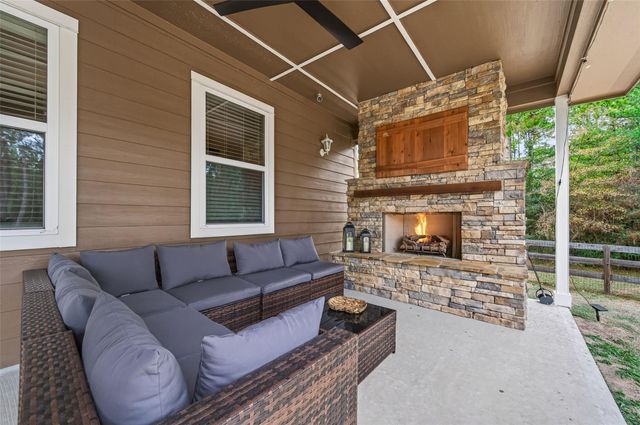 12969 Shady Woods Court, Montgomery, TX 77316