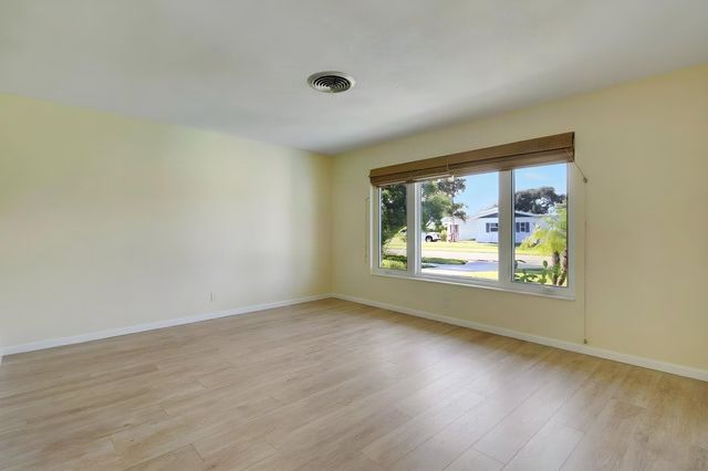 60 Camelia Circle, Tequesta, FL 33469