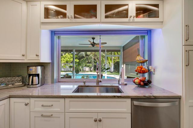 60 Camelia Circle, Tequesta, FL 33469