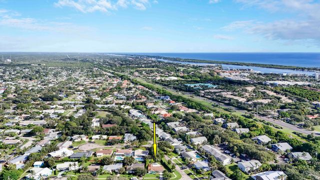 60 Camelia Circle, Tequesta, FL 33469
