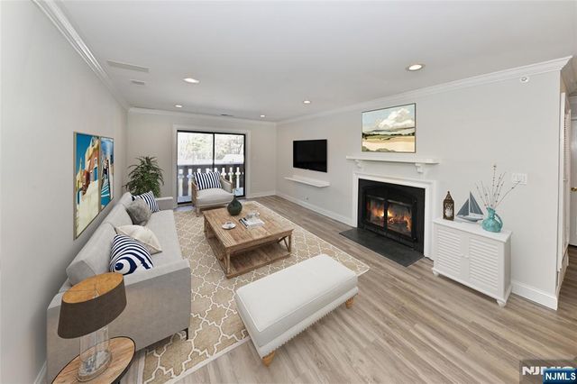 708 Thoreau Court, Mahwah, NJ 07430