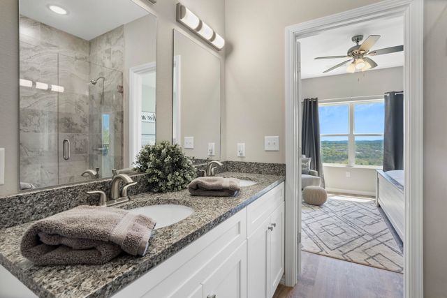 3107 S Vineyards Terrace 4, Branson, MO 65616
