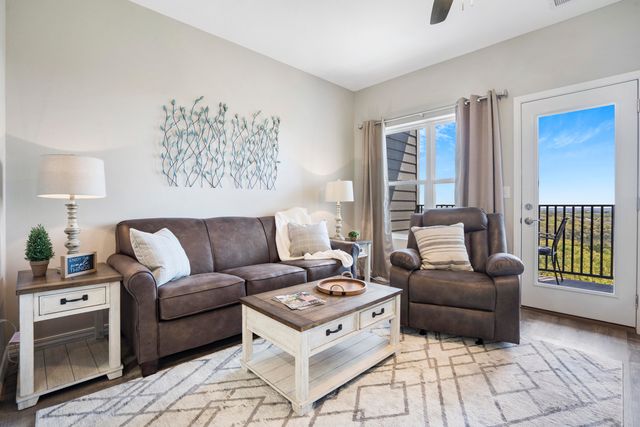3107 S Vineyards Terrace 4, Branson, MO 65616