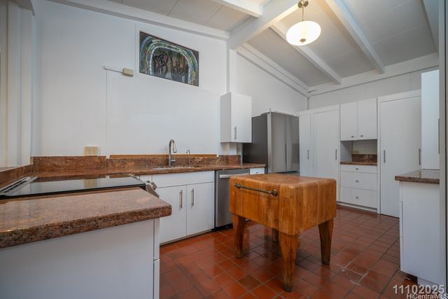 641 Paopua Loop, Kailua, HI 96734