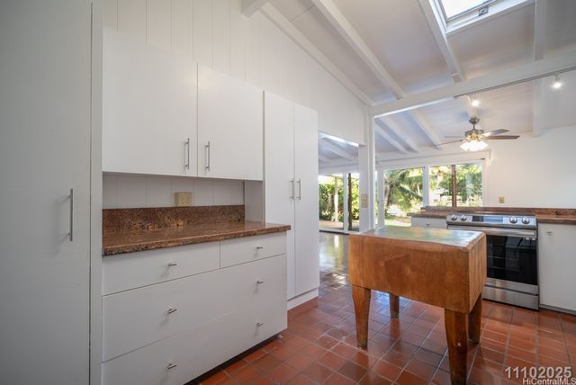 641 Paopua Loop, Kailua, HI 96734