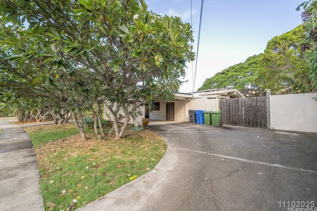 641 Paopua Loop, Kailua, HI 96734