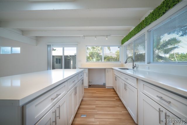 641 Paopua Loop, Kailua, HI 96734