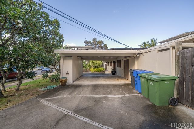 641 Paopua Loop, Kailua, HI 96734