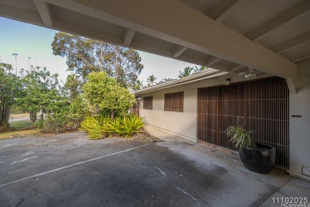 641 Paopua Loop, Kailua, HI 96734